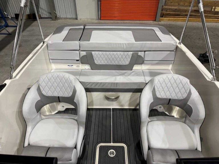 2025 Bayliner VR4 US-BLBX3242D525 [photo 13]